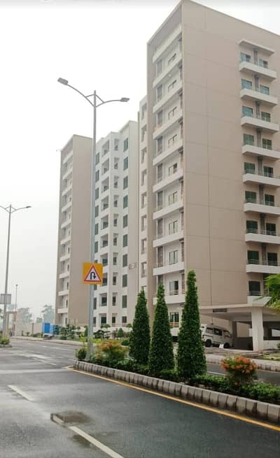 12 MARLA brand new 4 BEDROOMS APARTMENT AVAILABLE FOR RENT