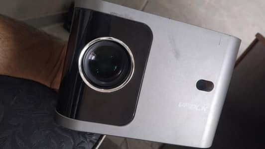 Volvok V6 Projector