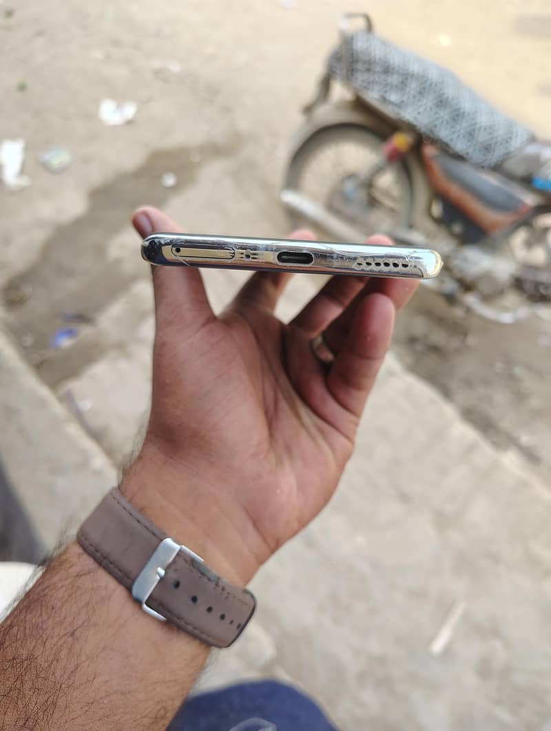 Tecno CAMON 40 Pro 5