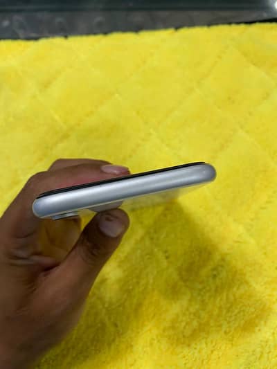 Apple iPhone XR