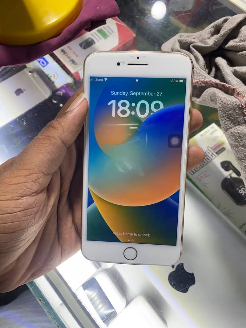 Apple iPhone 8 Plus 2