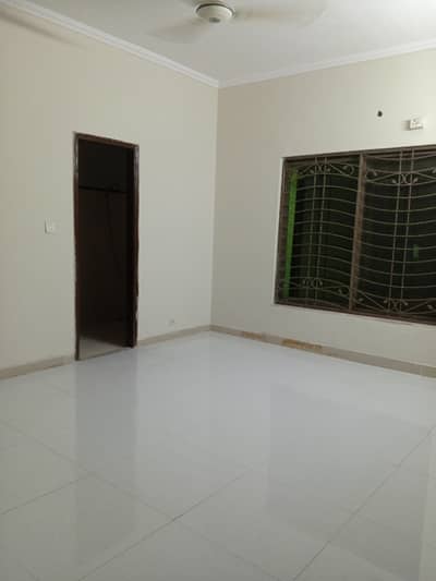 10 Marla Standard House Available For Sale In Askari 10