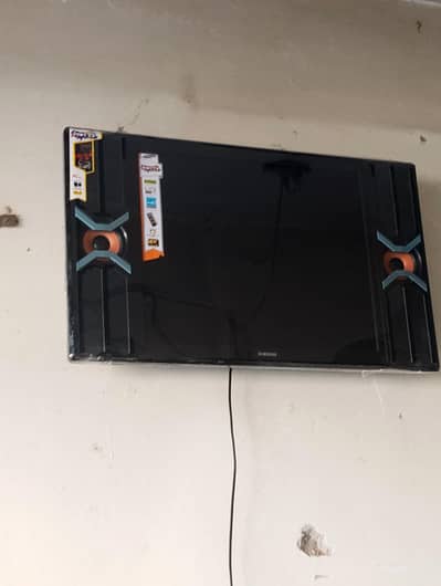 lcds 17" 19"