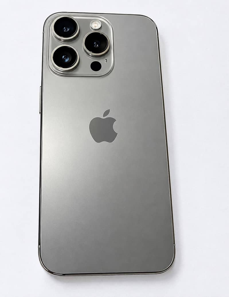 Apple iPhone 15 Pro 1