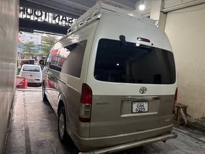 Toyota Hiace 2016