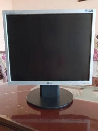 LG 17 inch LCD