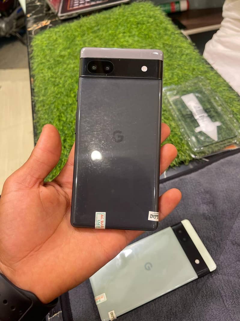 Google Pixel 6a 1