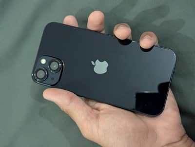 Apple iPhone 13
