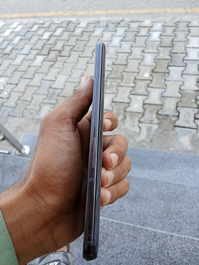 One Plus 6T 4