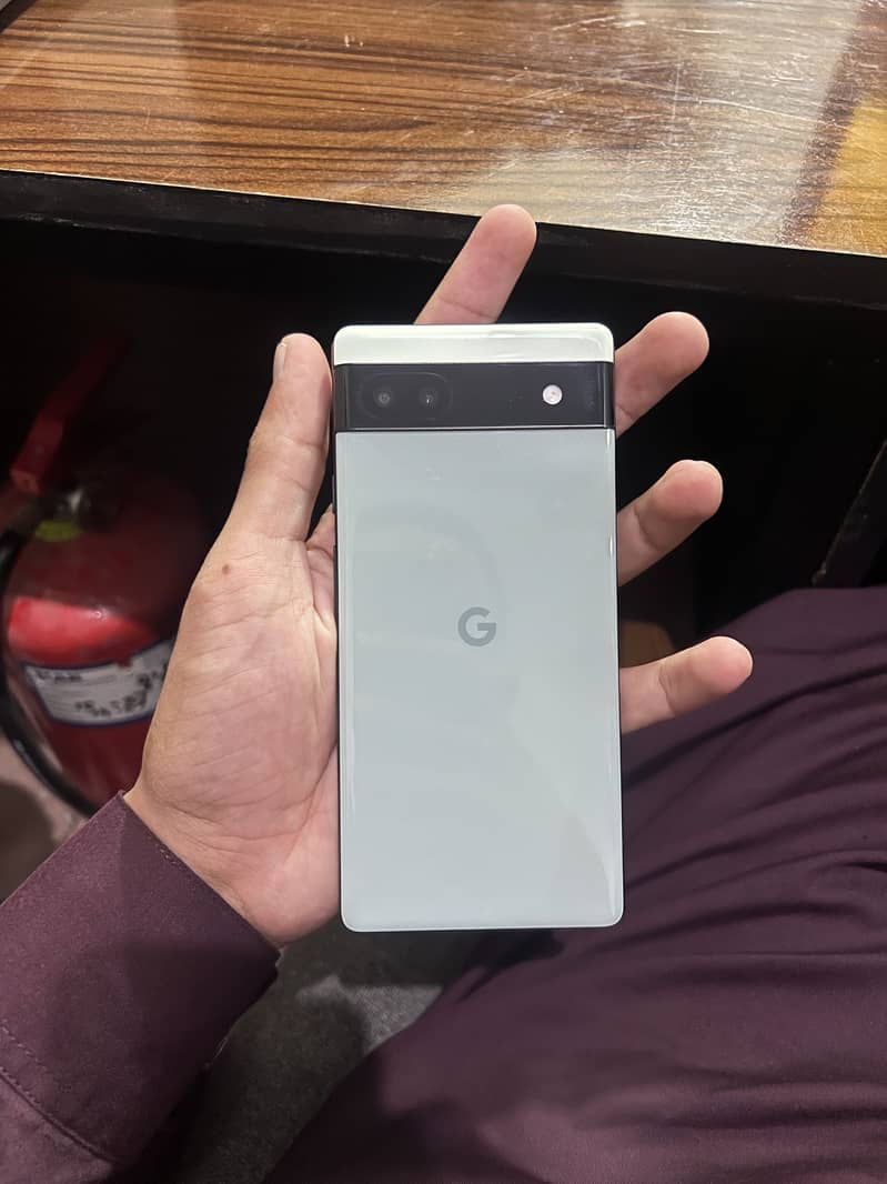 Google Pixel 6a 1