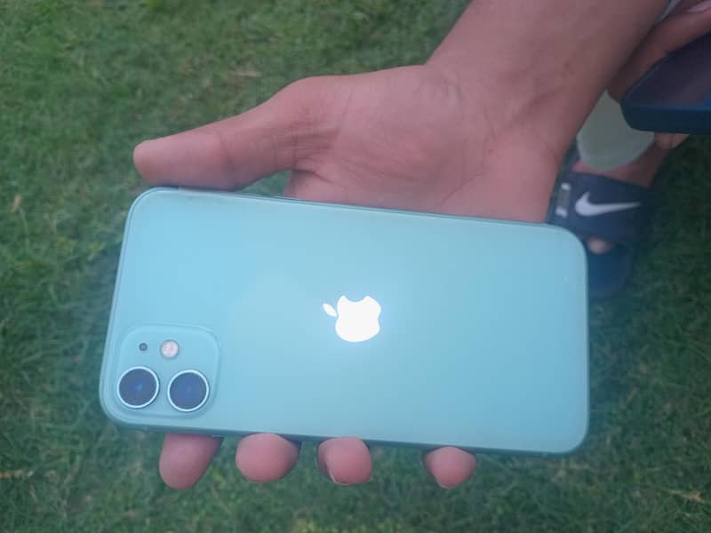 Apple iPhone 11 6