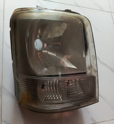 Suzuki every front  light