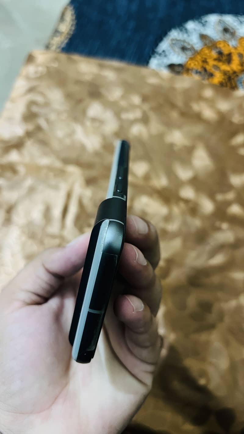 Google Pixel 8 4
