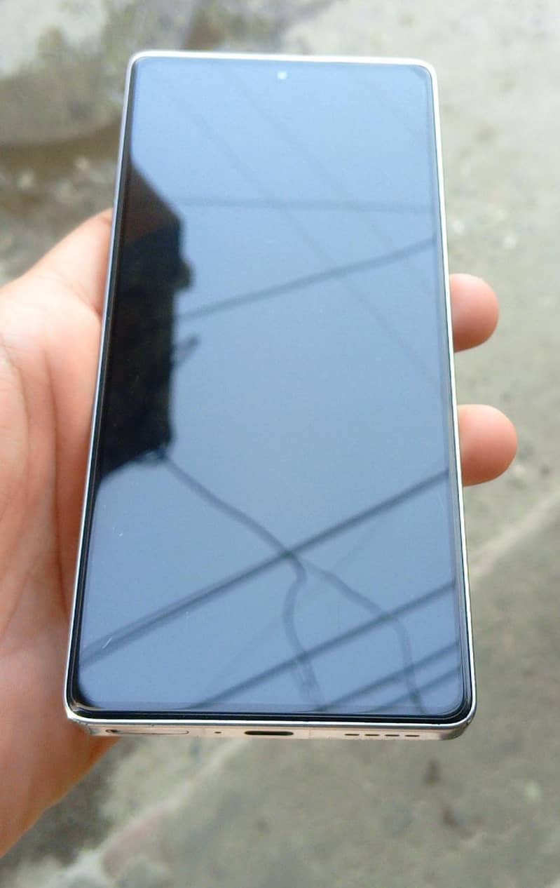 Infinix Note 40 5