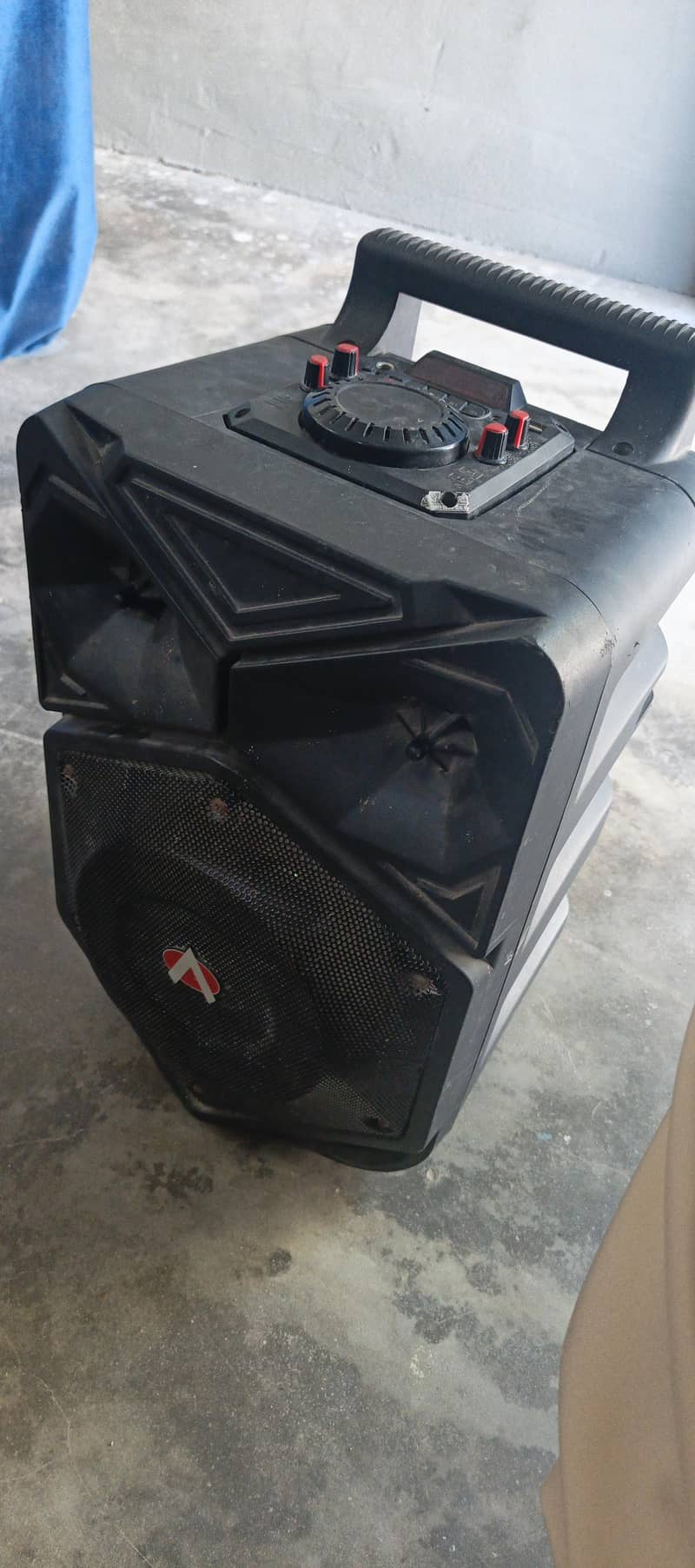 load speaker 0