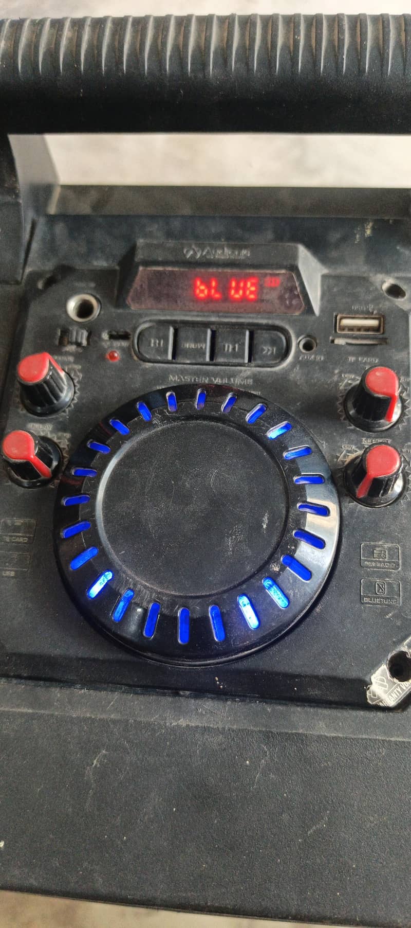 load speaker 3