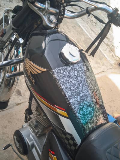 Honda 125 fuel tank