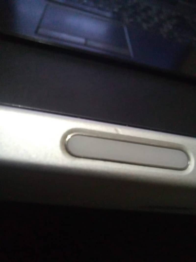 Apple iPhone 16 Plus 3