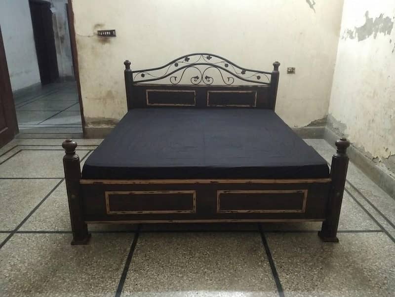 Double bed 0