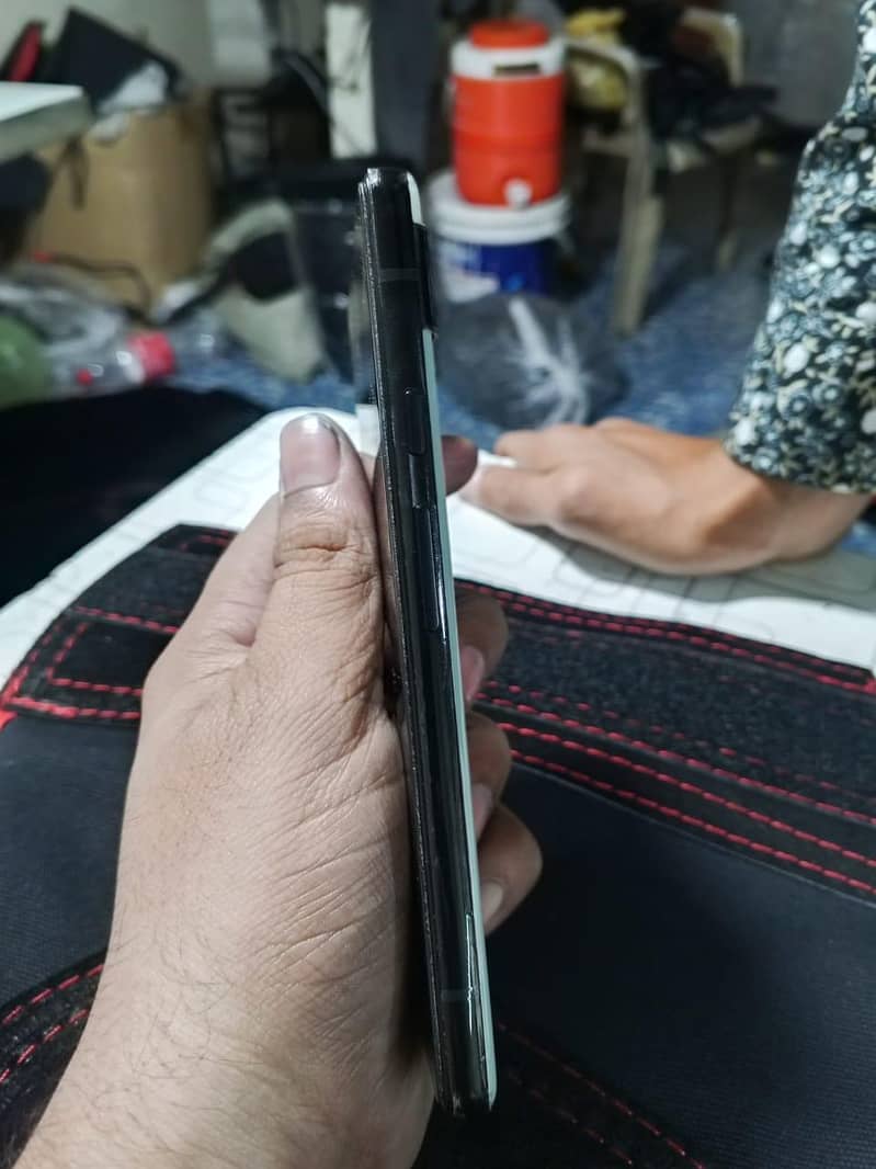 Google Pixel 6a 5