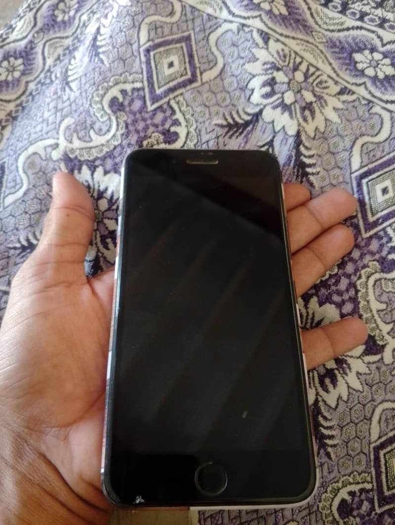 Apple iPhone 8 Plus 2