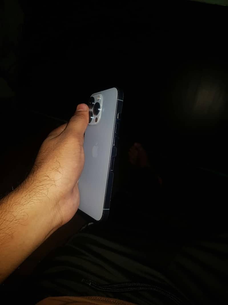 Apple iPhone 13 Pro 3