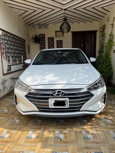 Hyundai Elantra 2022