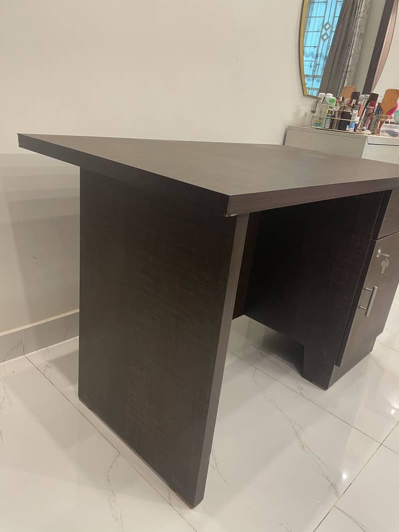 Office table 1