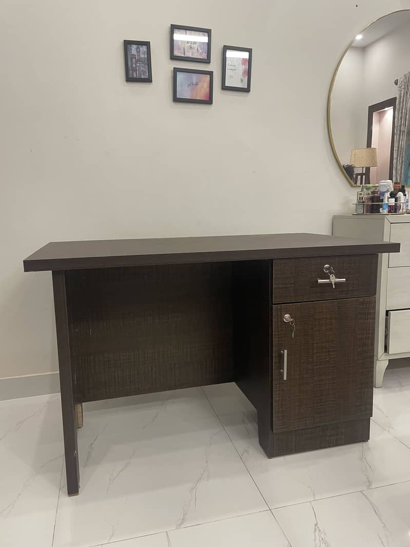 Office table 5