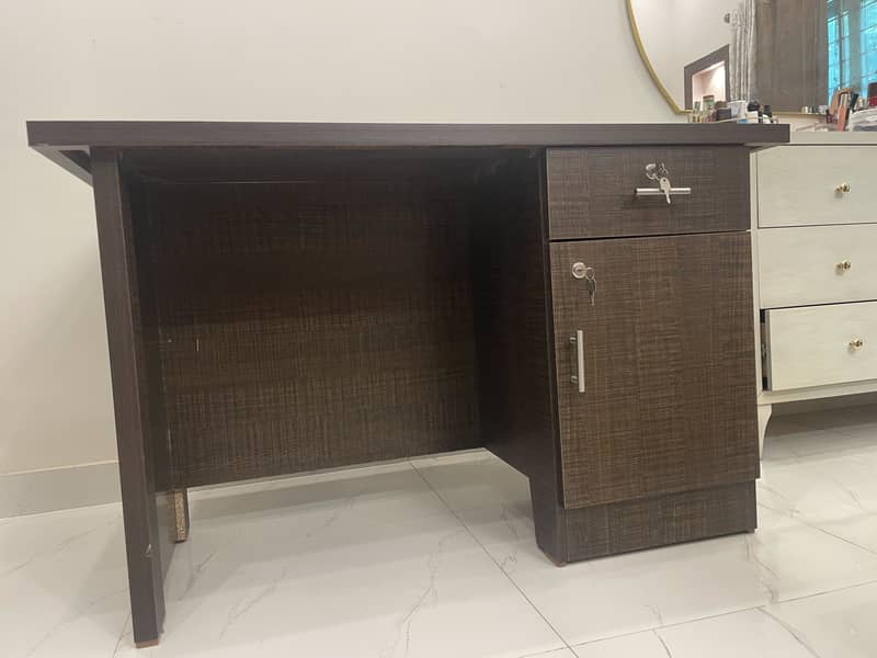 Office table 6