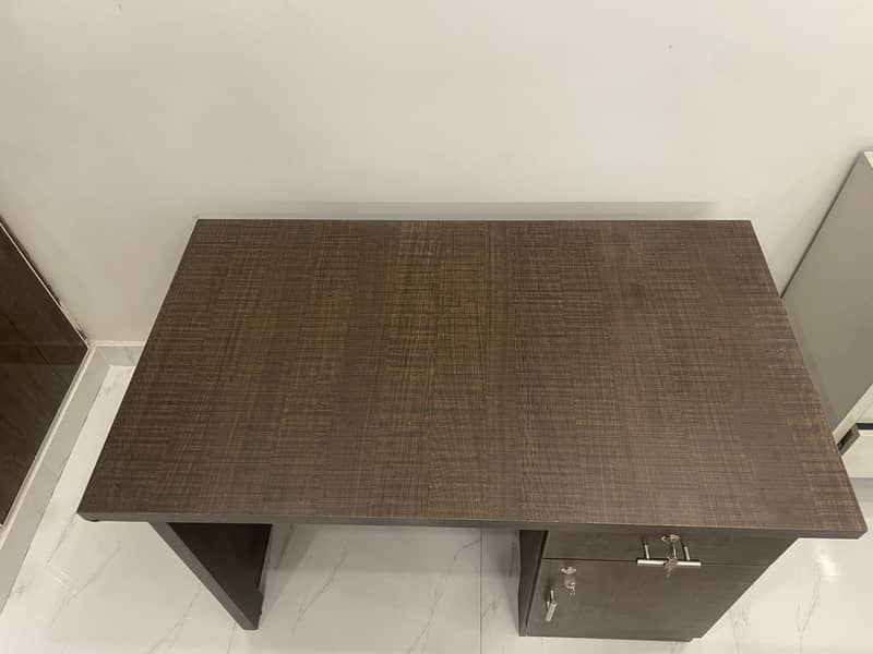 Office table 8