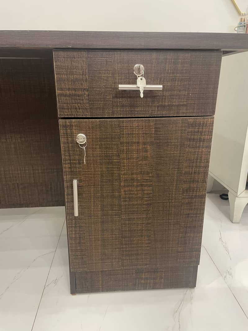 Office table 9