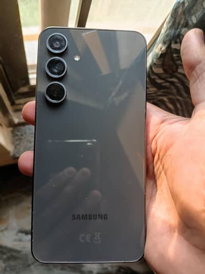 Samsung Mobile S24 fE