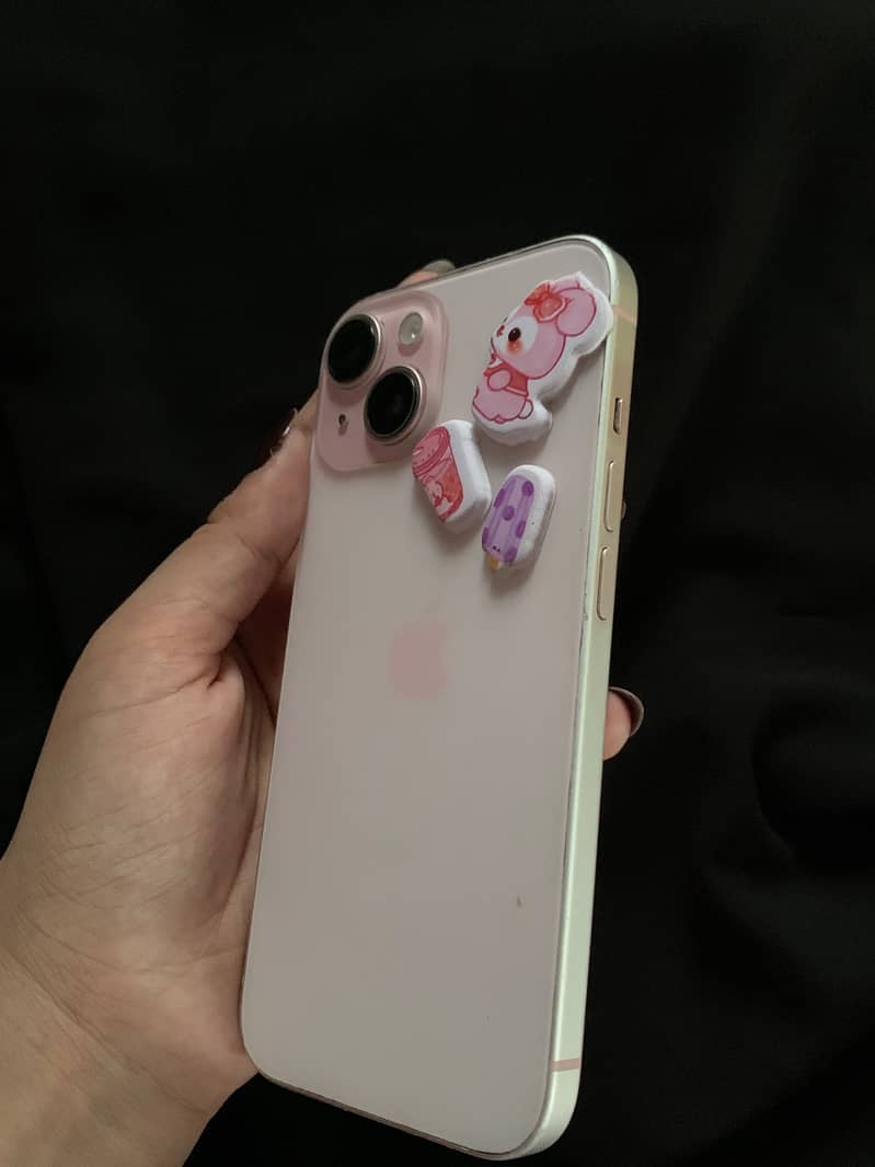 iPhone 15 3