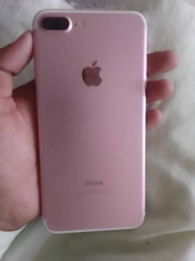 Apple iPhone 7 Plus 0