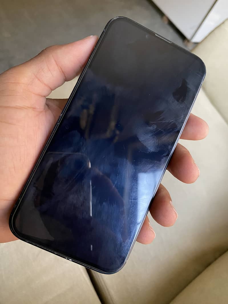 Apple iPhone 13 3