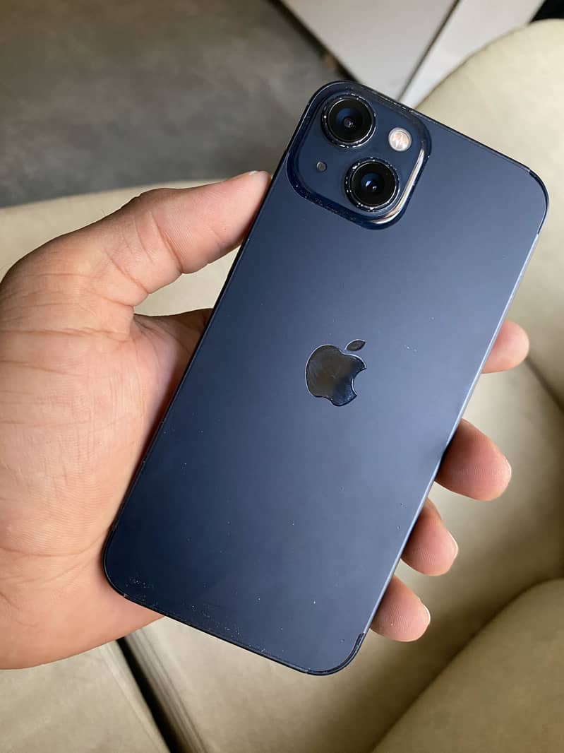 Apple iPhone 13 5