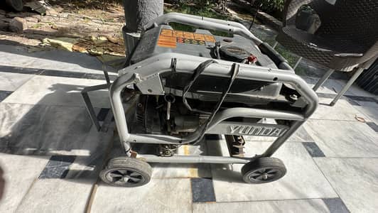 Hyundai HX210 Portable Generator (7.0 HP / 210cc)