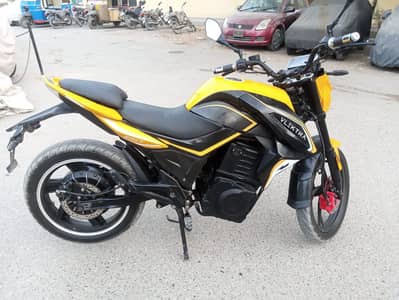 Vlektra Bolt 2025 3k 150km Range  Brand New Condition Urgent Sale