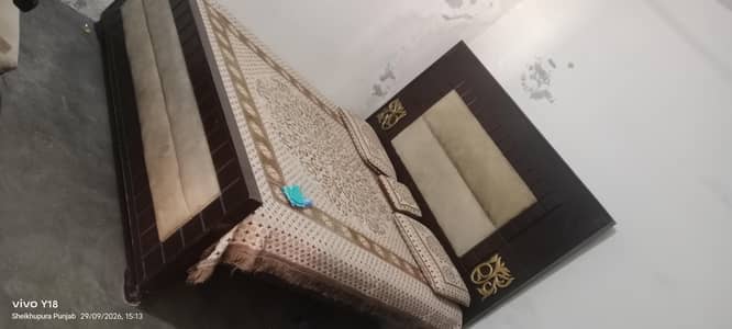 bed boht acha ha
