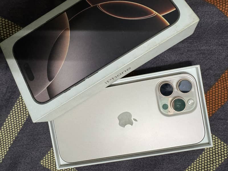 Apple iPhone 16 Pro Max 0