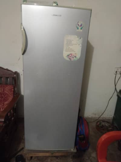 Kenwood vertical deep-freezer