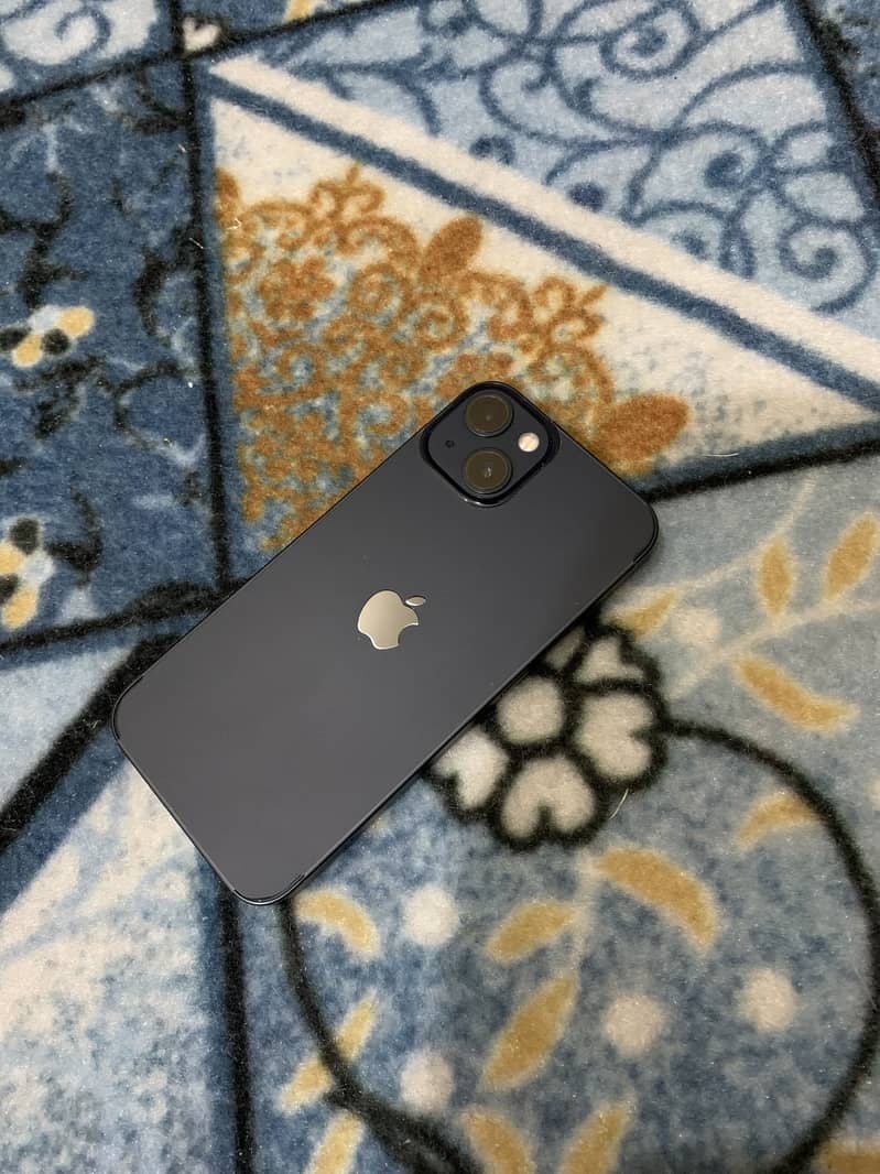 Apple iPhone 13 1
