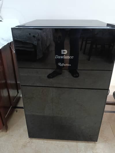 Dawlance Reflection Series 4.2 Cubic feet Refrigerator