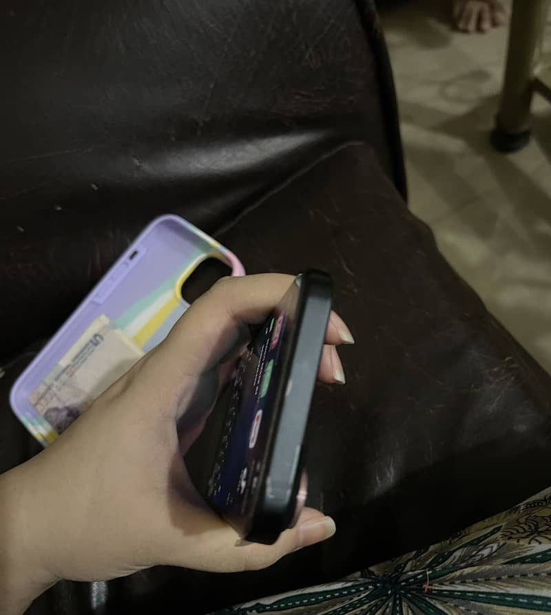 Apple iPhone 15 6