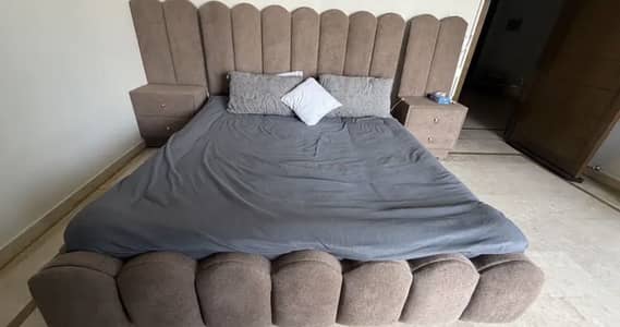 King Size Bed with 2 side tables
