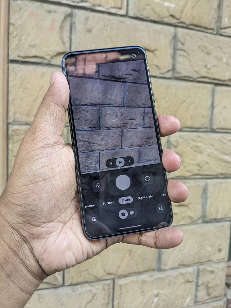 Google Pixel 8 5