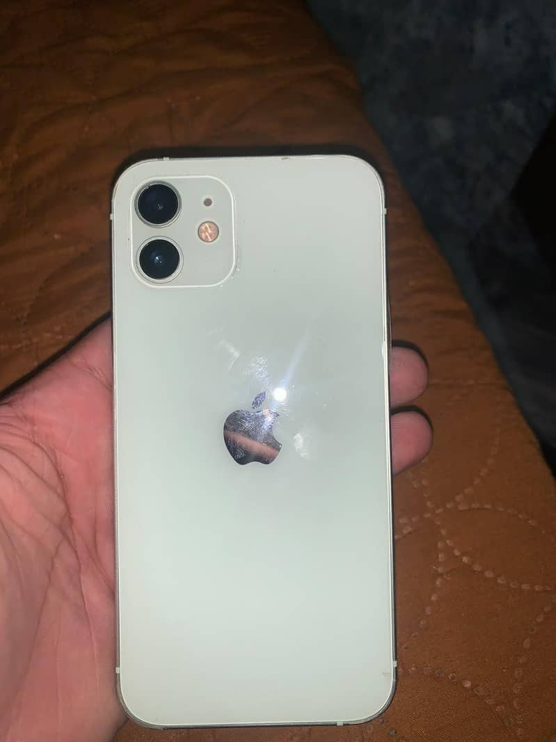 Apple iPhone 12 1