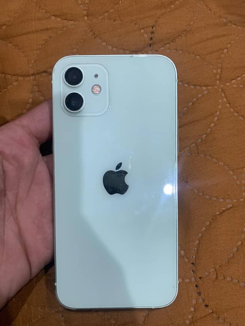 Apple iPhone 12 3