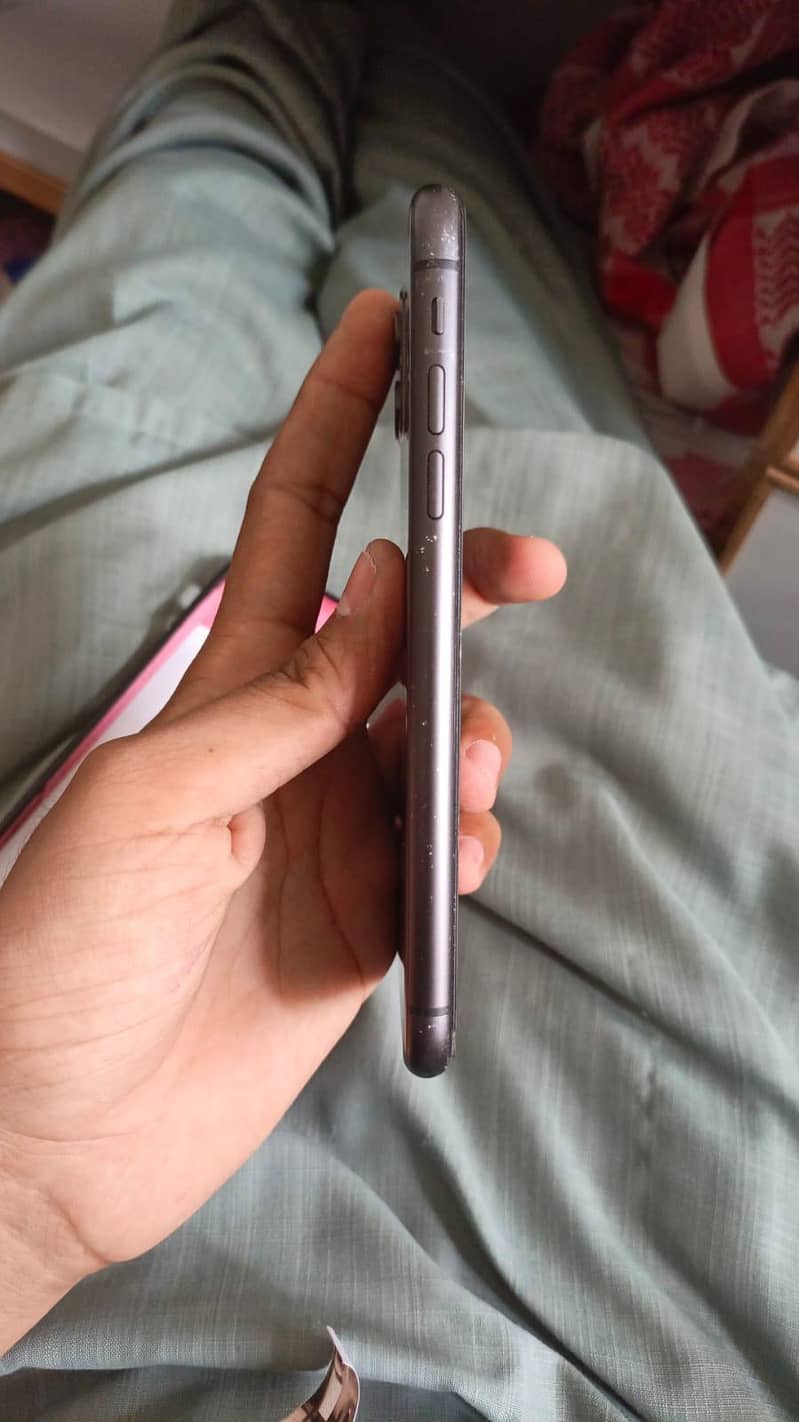 Apple iPhone 11 2
